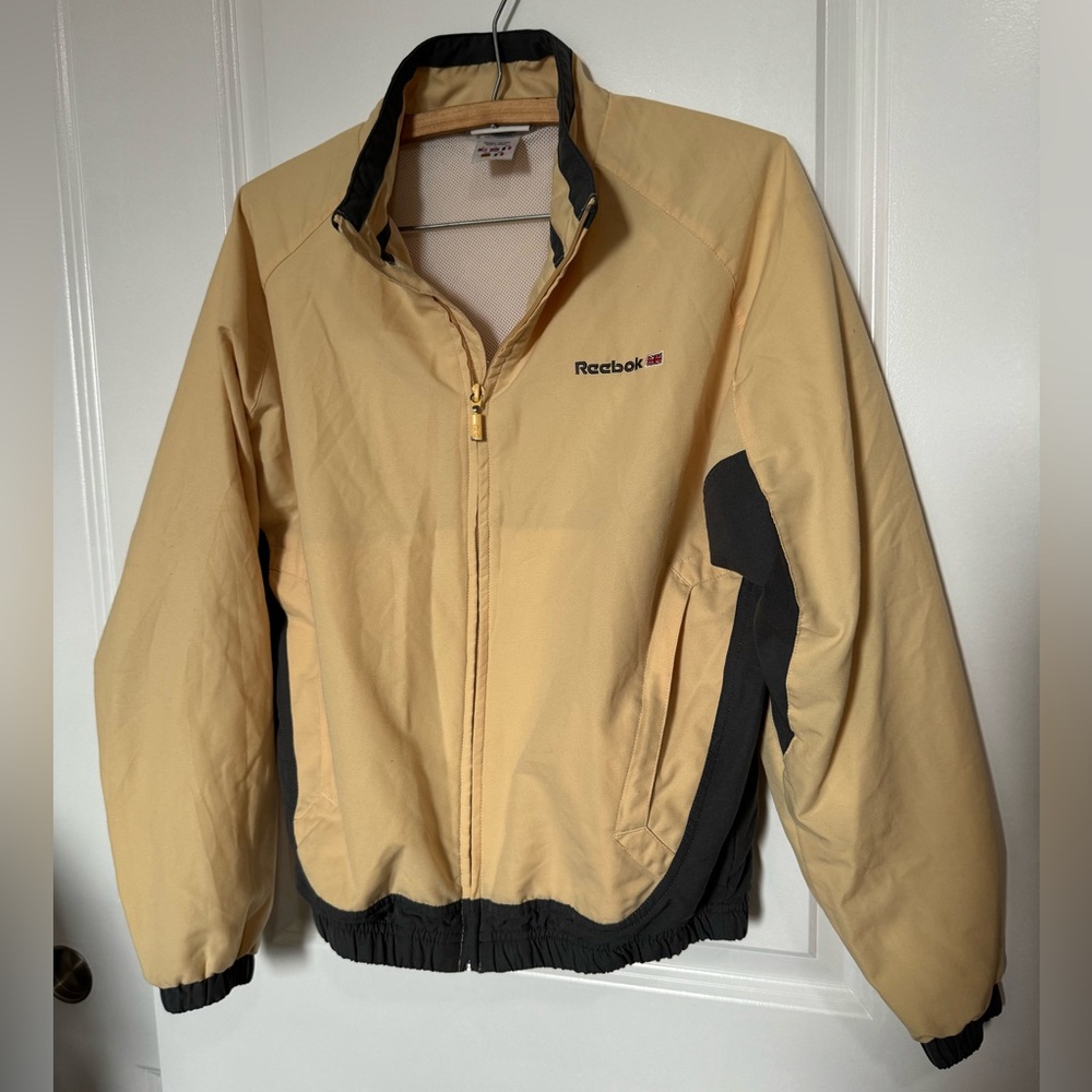 vintage feel yellow reebok jacket